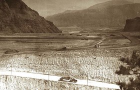 Début des travaux du barrage en 1955