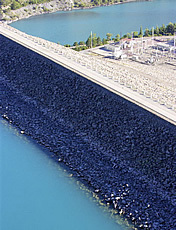 Barrage en terre de Serre-Poçon